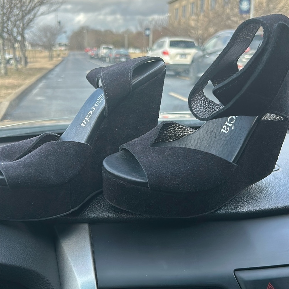 EUC Pedro Garcia Suede Platform Wedge 4” heel - 39